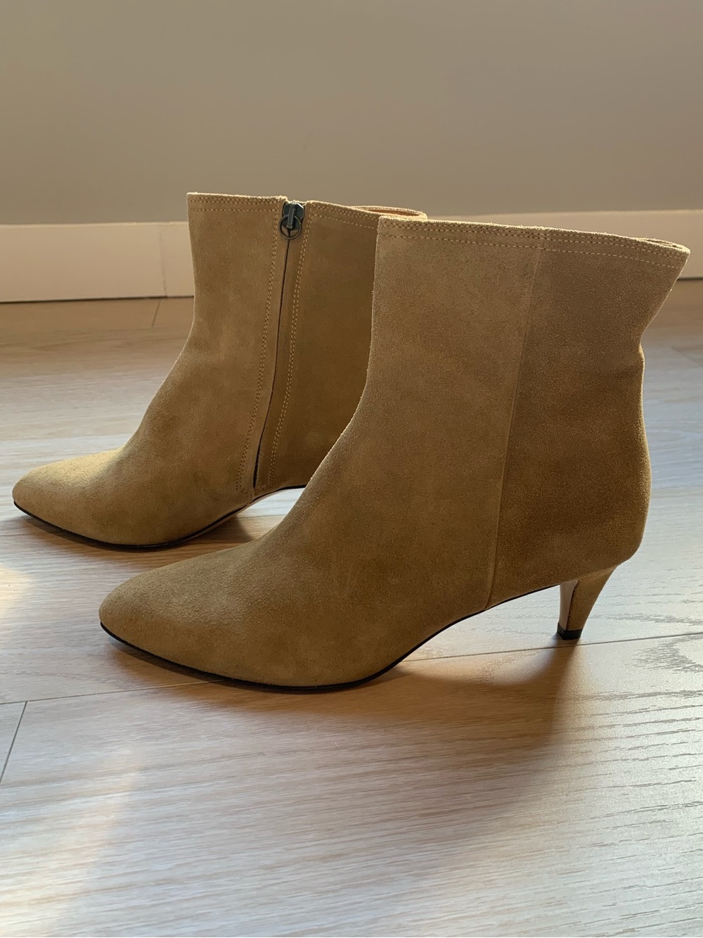 Isabel Marant City Suede Deone Kitten Heel Bootie Tan NWT Size 40 FR - Picture 6 of 11
